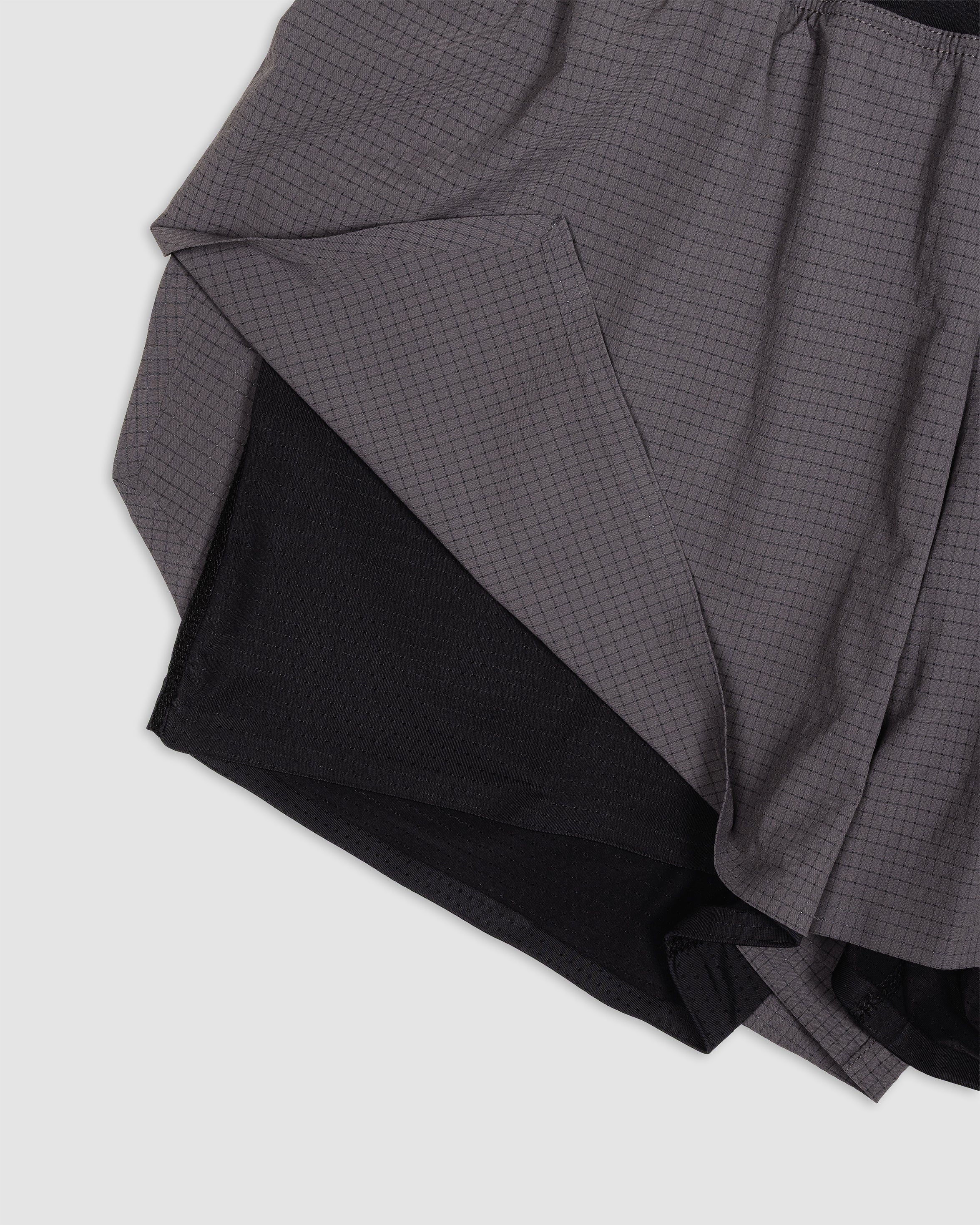 Flash Shorts Womens · 135g