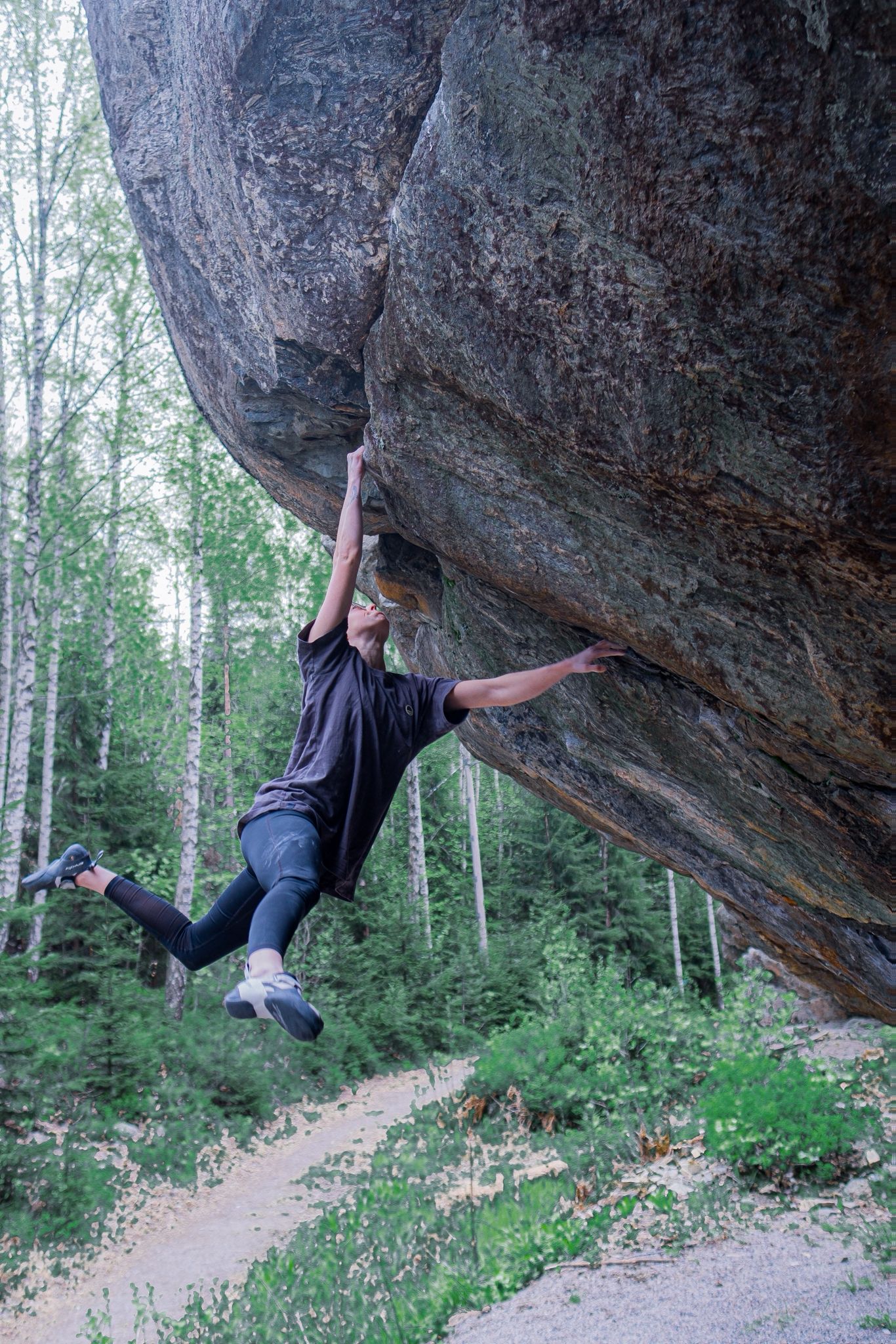 Made to Last Climbing Apparel & Chalk – Rúngne